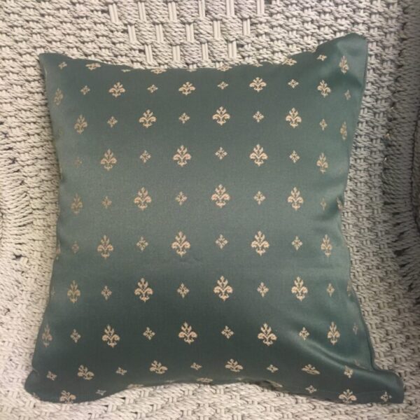 Green Crest Scatter Cushion Cover (2)